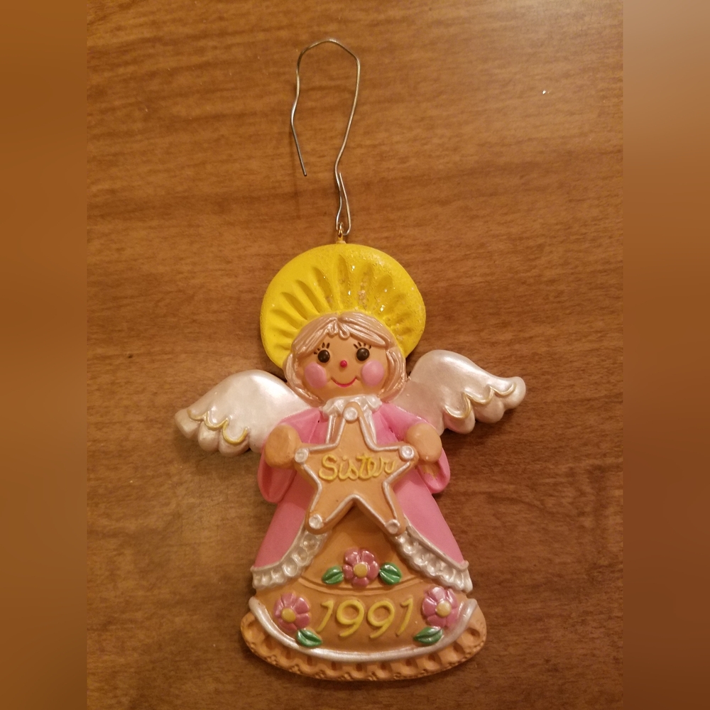 Vintage 1991 Hallmark Sister Angel Ornament.